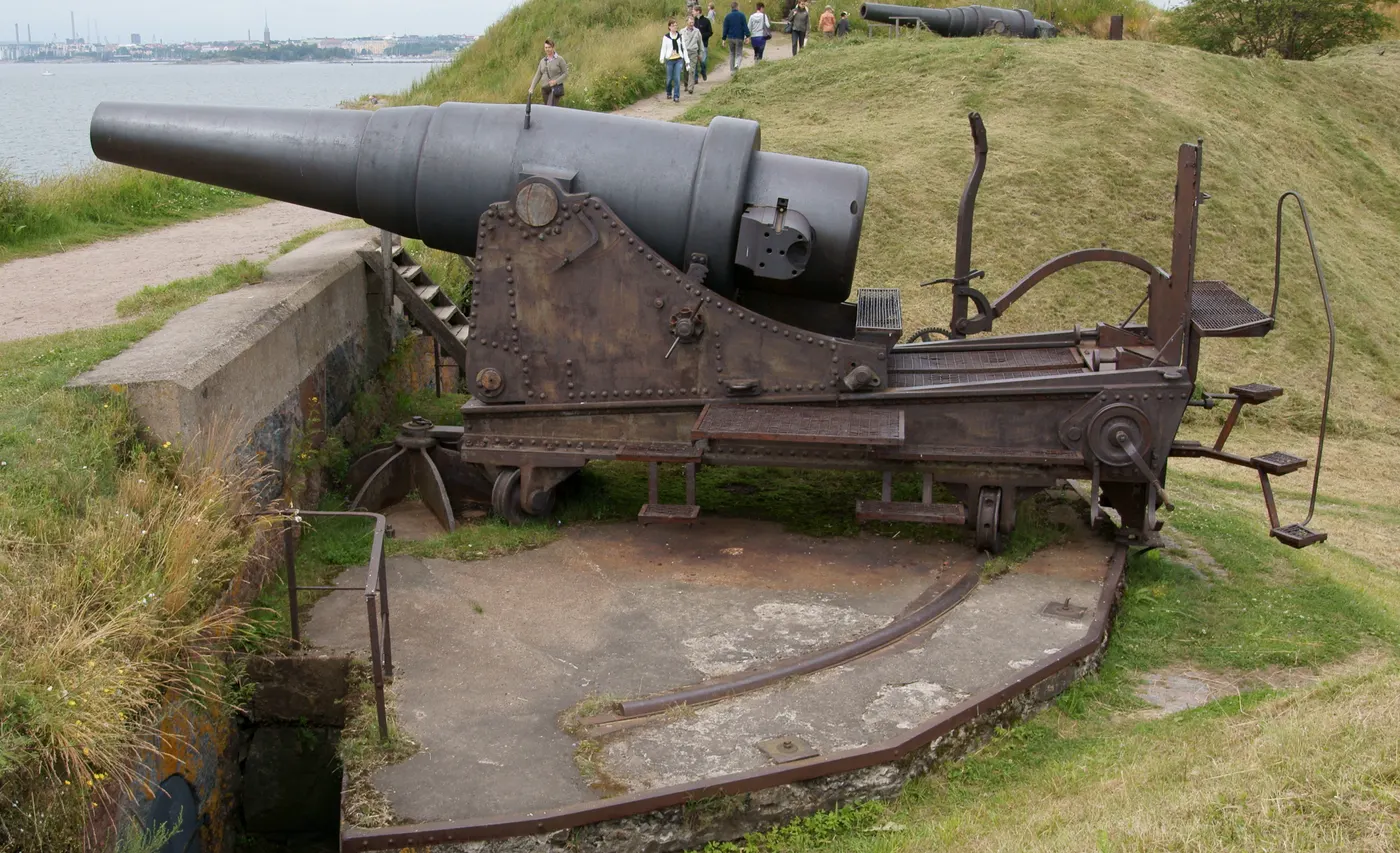 11-inch M1877 gun