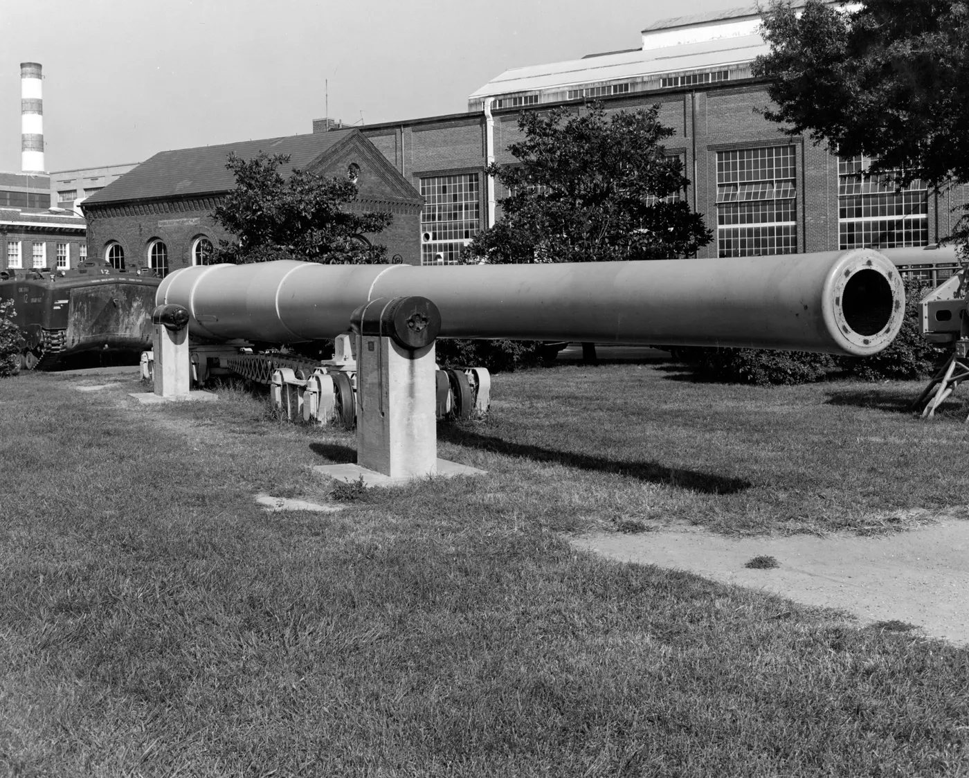 16"/50 caliber Mark 2 gun