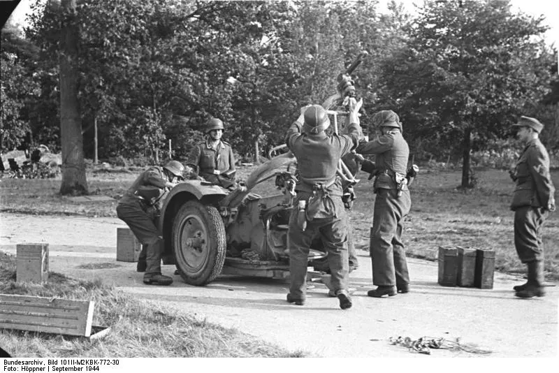 2 cm FlaK 30 hava savunması topu