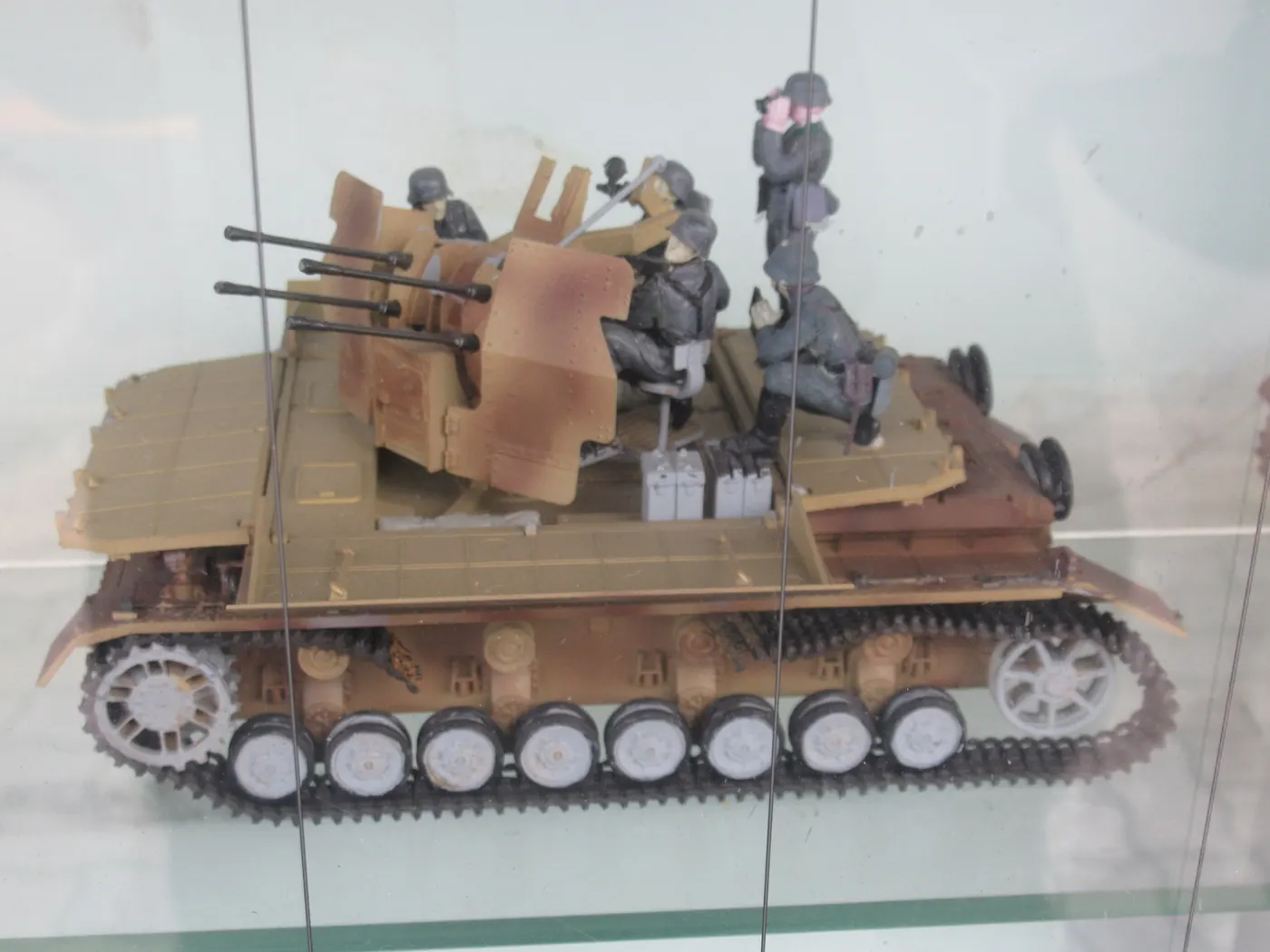 2 cm Flakvierling 38 dördüz topu