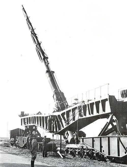 21 cm K 12 (E) demiryolu topu