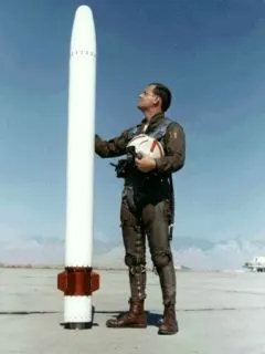 AIM-95 Agile