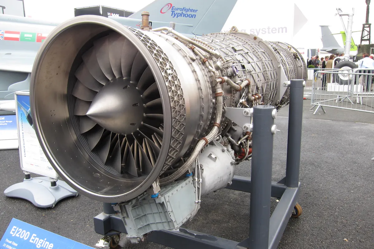 Sergilenen, art yakışlı bir Eurojet EJ200 turbofan motoru