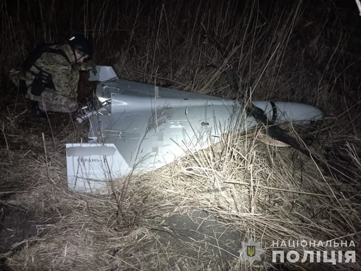 Gece bir fırlatma rayı üzerinde Rus tek yönlü saldırı dronu