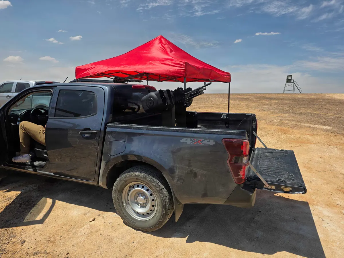 Bullfrog autonomous weapon station turret mounting a machine gun