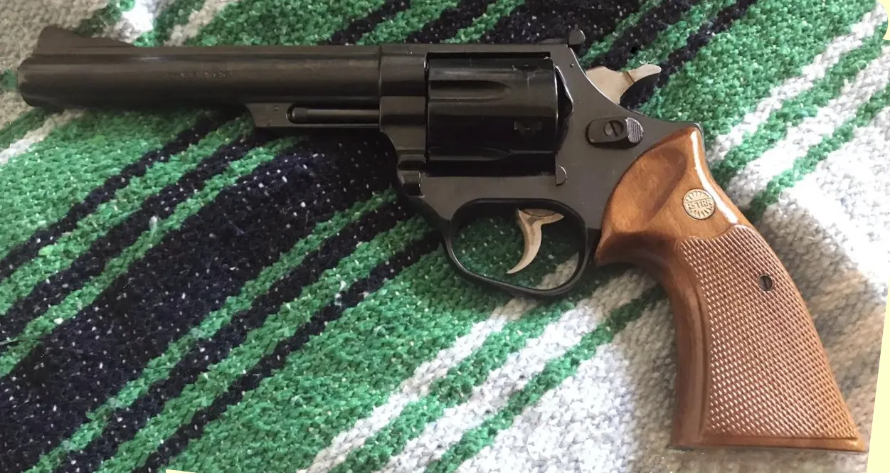 Astra .44 MAGNUM revolveri