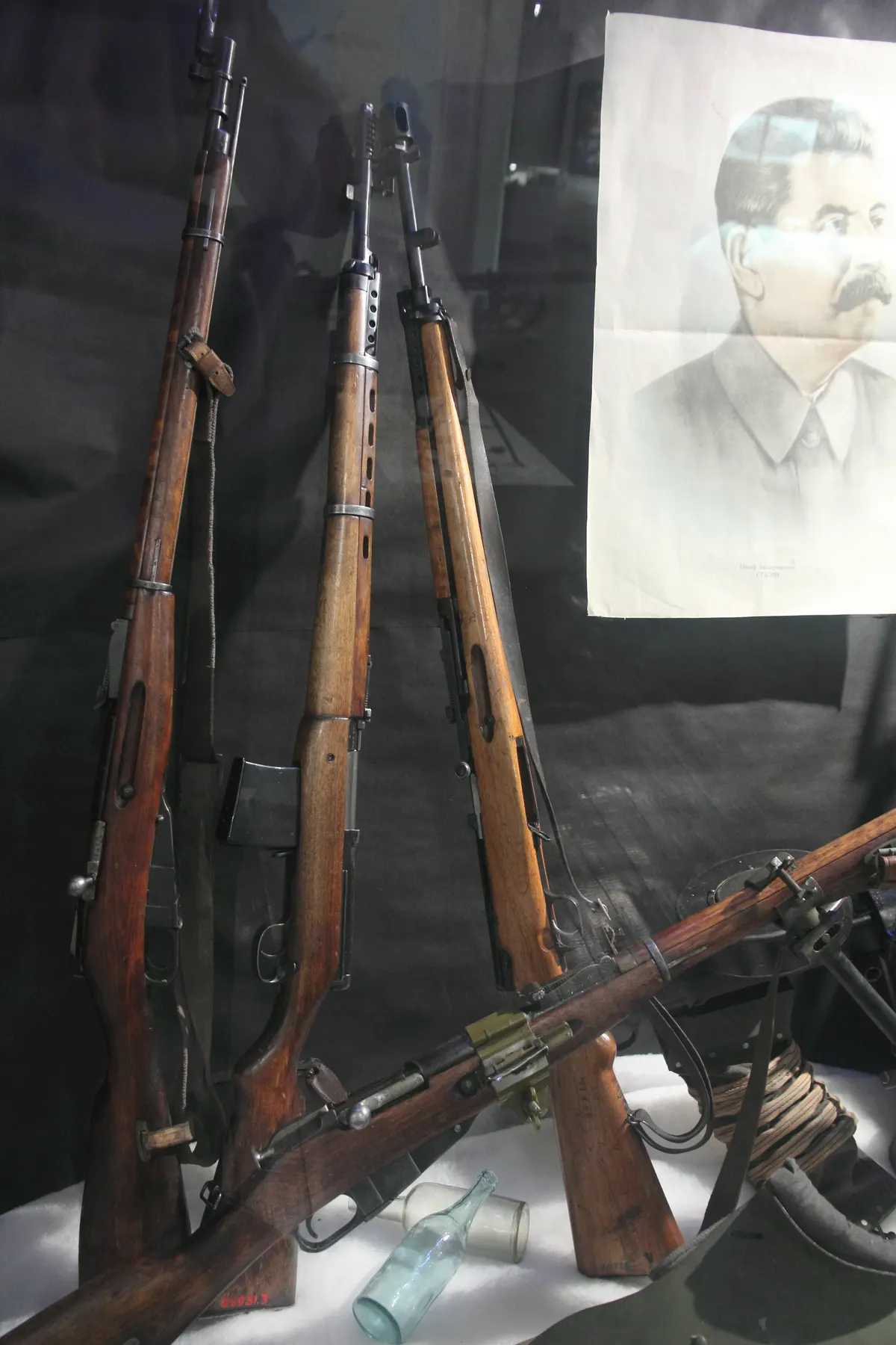 Sovyet Tokarev SVT-40 kendinden yüklemeli tüfek