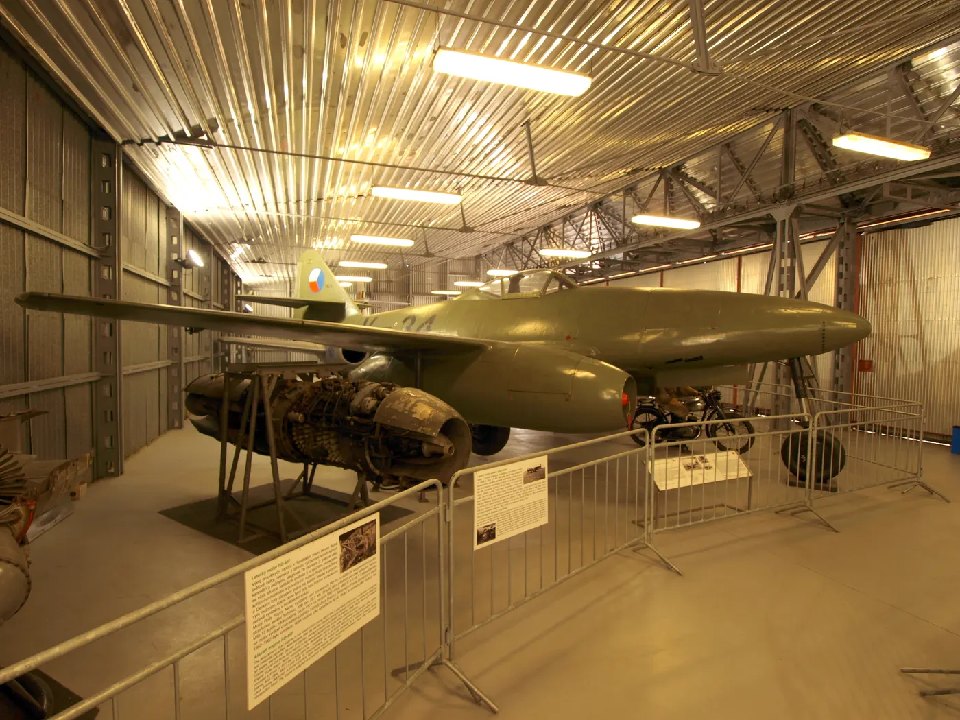 Avia S-92