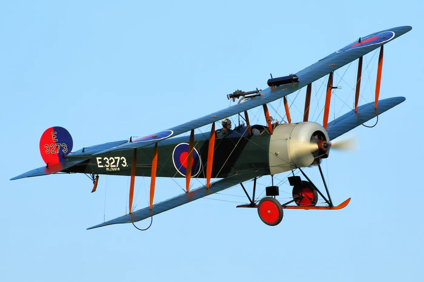 Avro 504 İngiliz eğitim uçağı