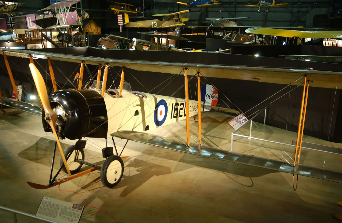 Avro 504K eğitim uçağı