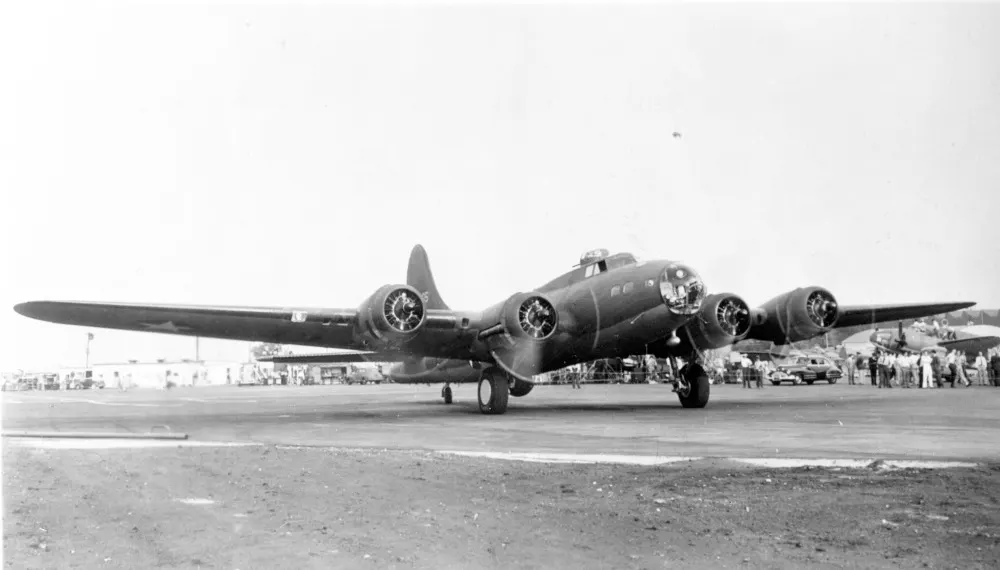 B-17F Flying Fortress