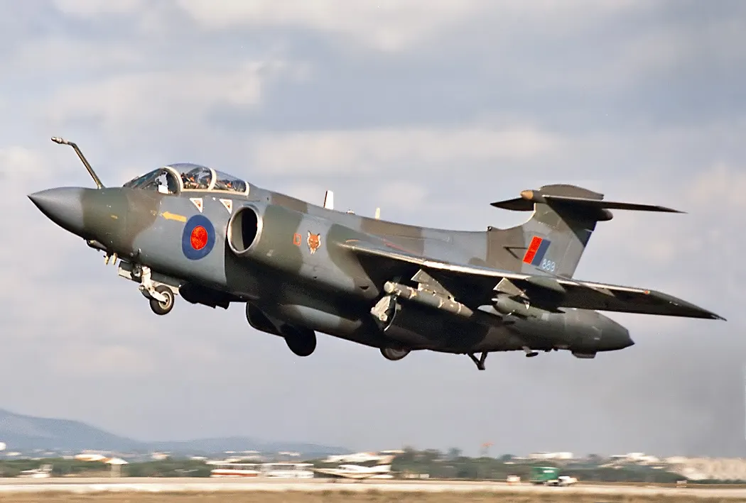 Buccaneer denizci bombardıman uçağı