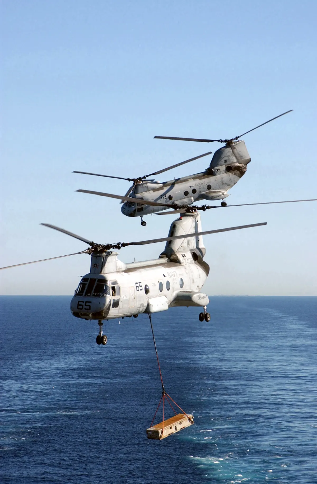 Boeing Vertol CH-46D Sea Knight helicopter