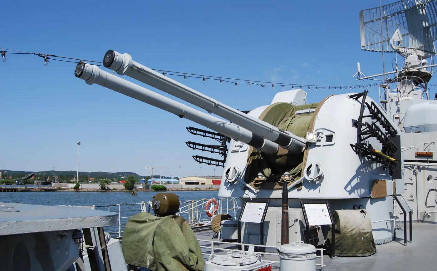 Bofors 120 mm m/50 deniz topçusu