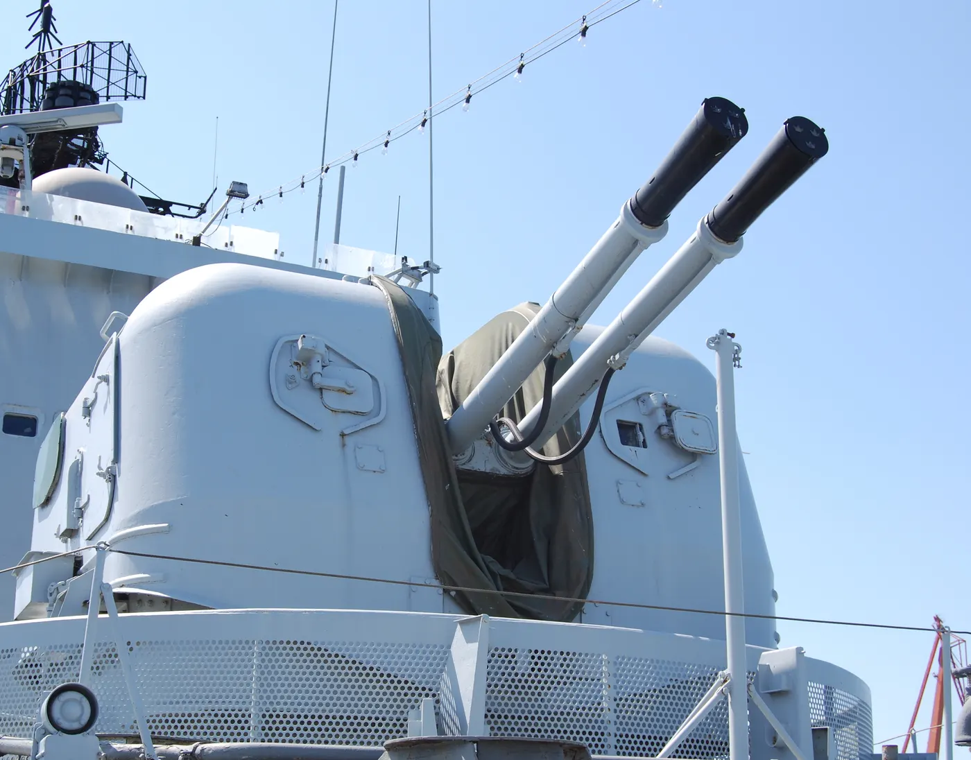 Bofors ikiz 57 mm topu