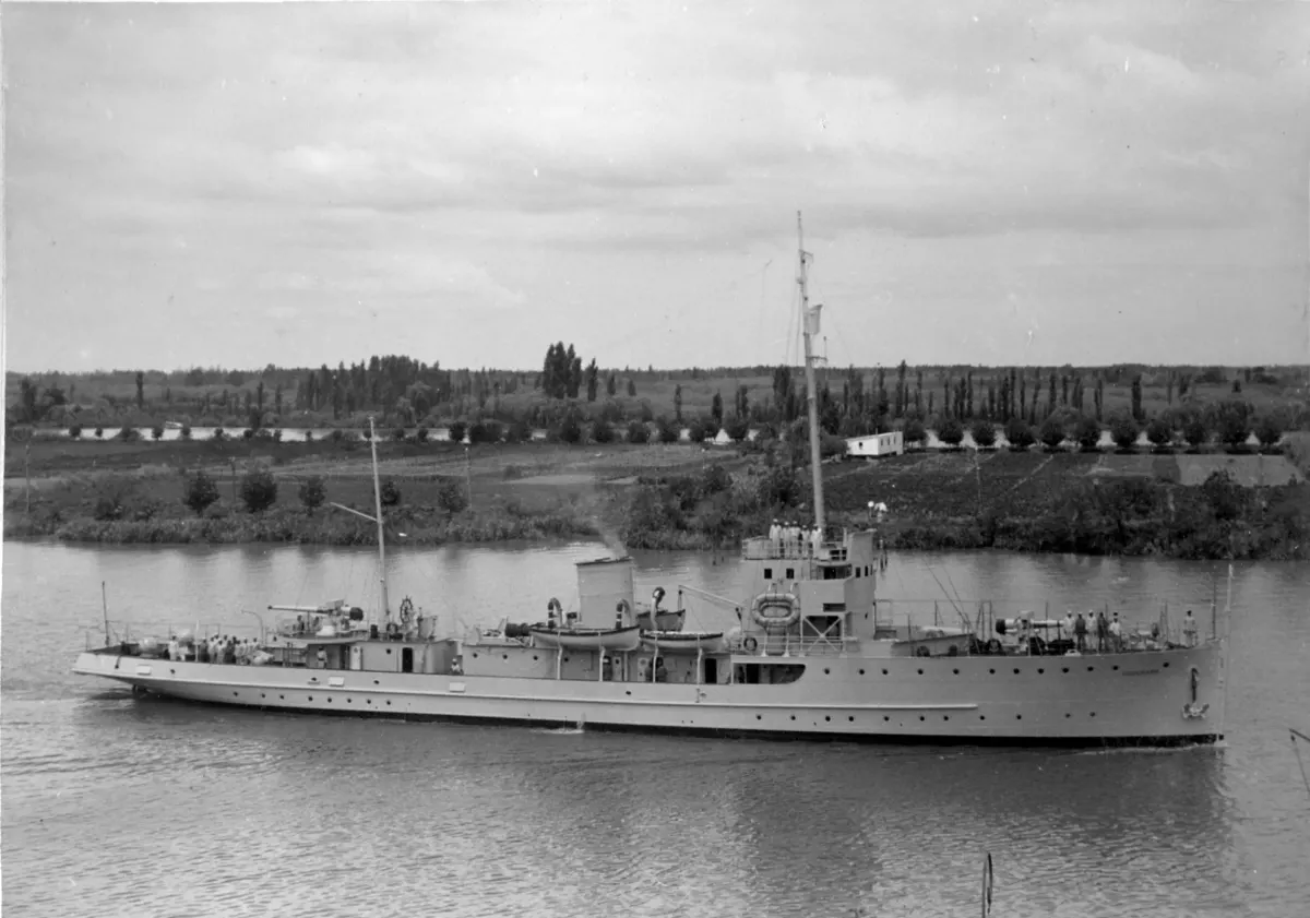 Bouchard-class minesweeper