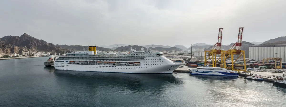 Port facility with cargo vessels in Oman