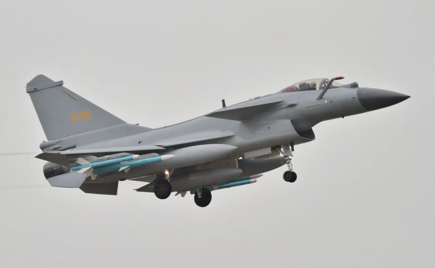 Chengdu J-10 Çin savaş uçağı