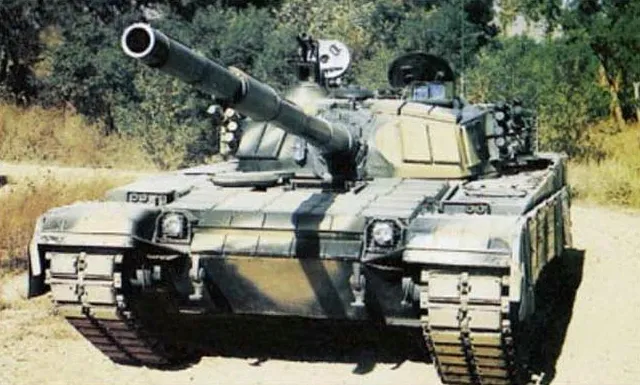 Chinese Type 90 tanks