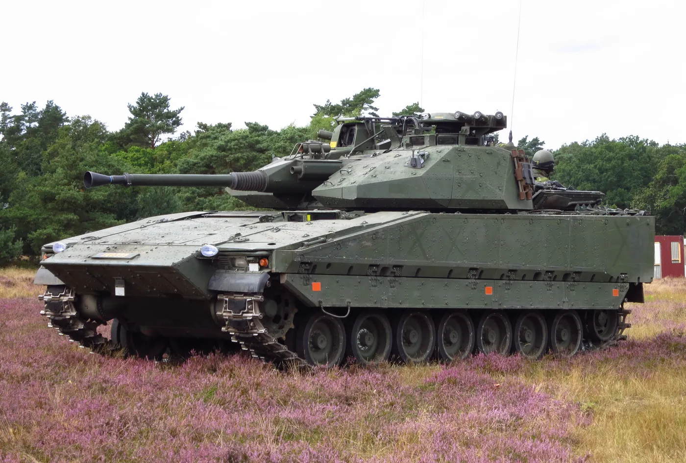 Combat Vehicle 90