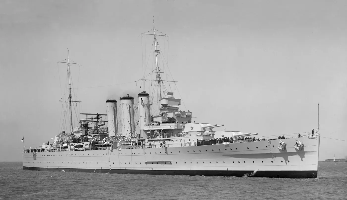 County-class heavy cruiser