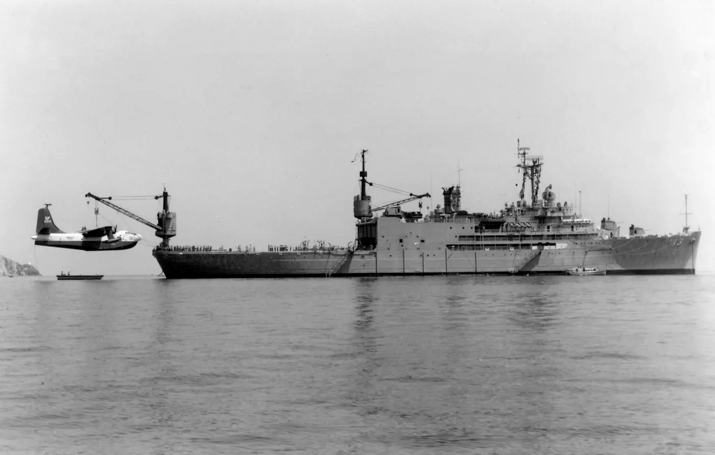 Currituck-sınıfı uçak gemisi (seaplane tender)
