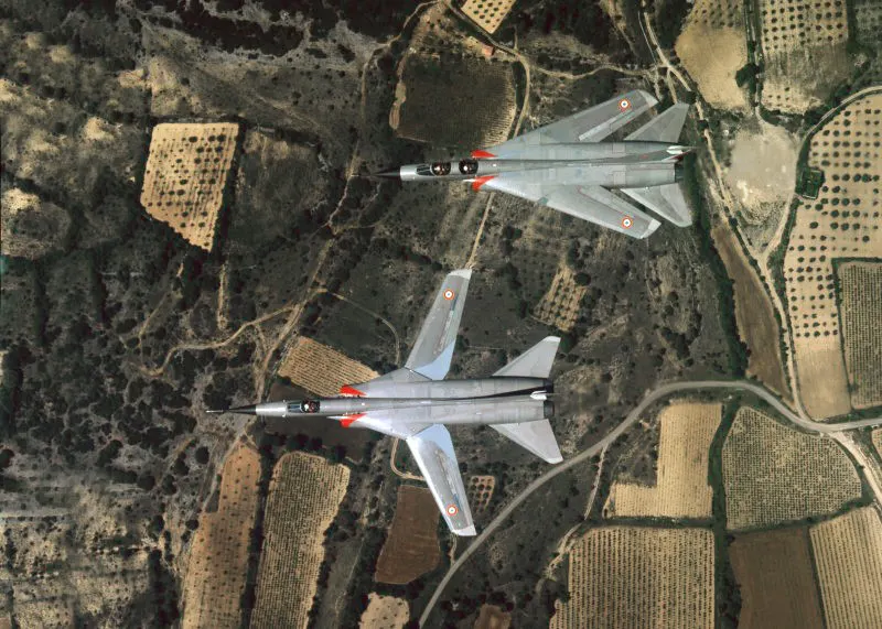 Dassault Mirage G değişken kanatlı avcı
