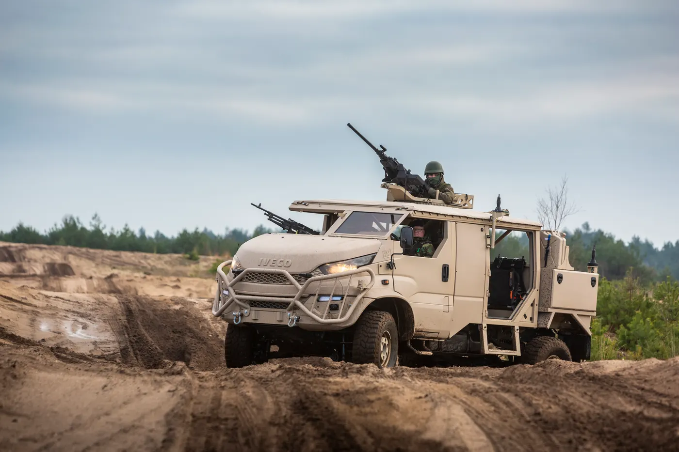 DMV Anaconda 4x4 aracı