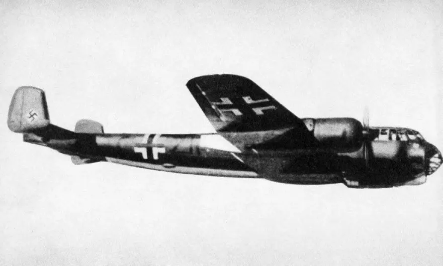 Do 217 bombardıman uçağı