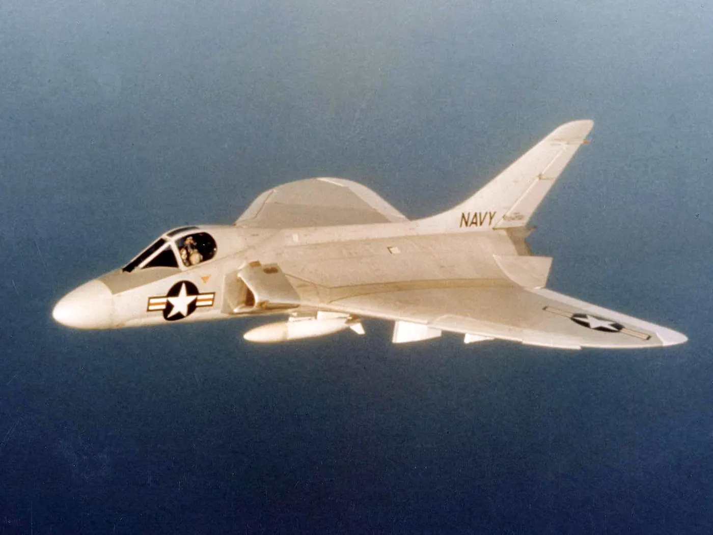 Douglas F4D Skyray avcı uçak