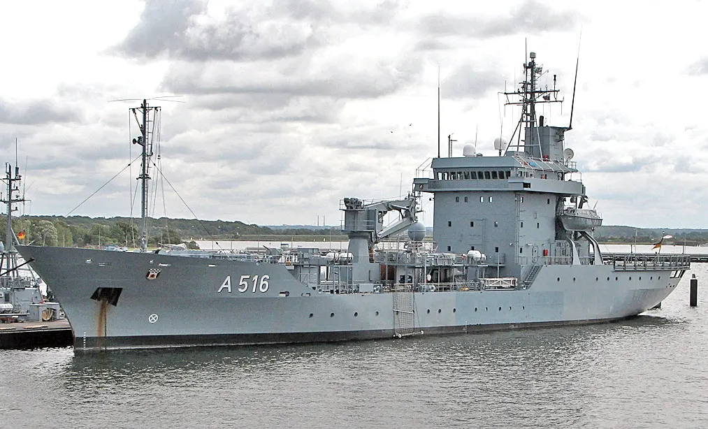 Elbe-class replenishment ship