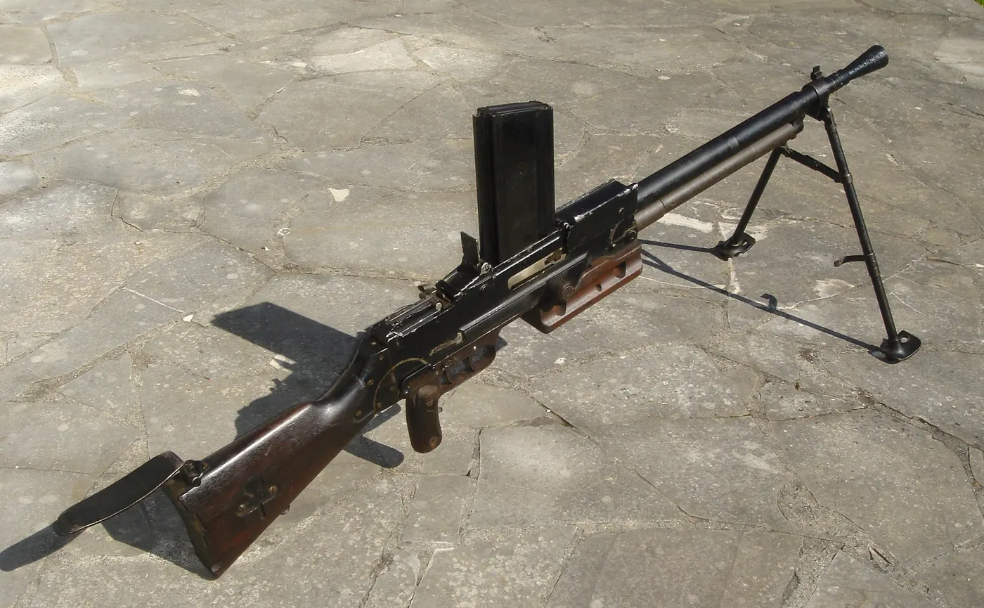 FM 24/29 light machine gun