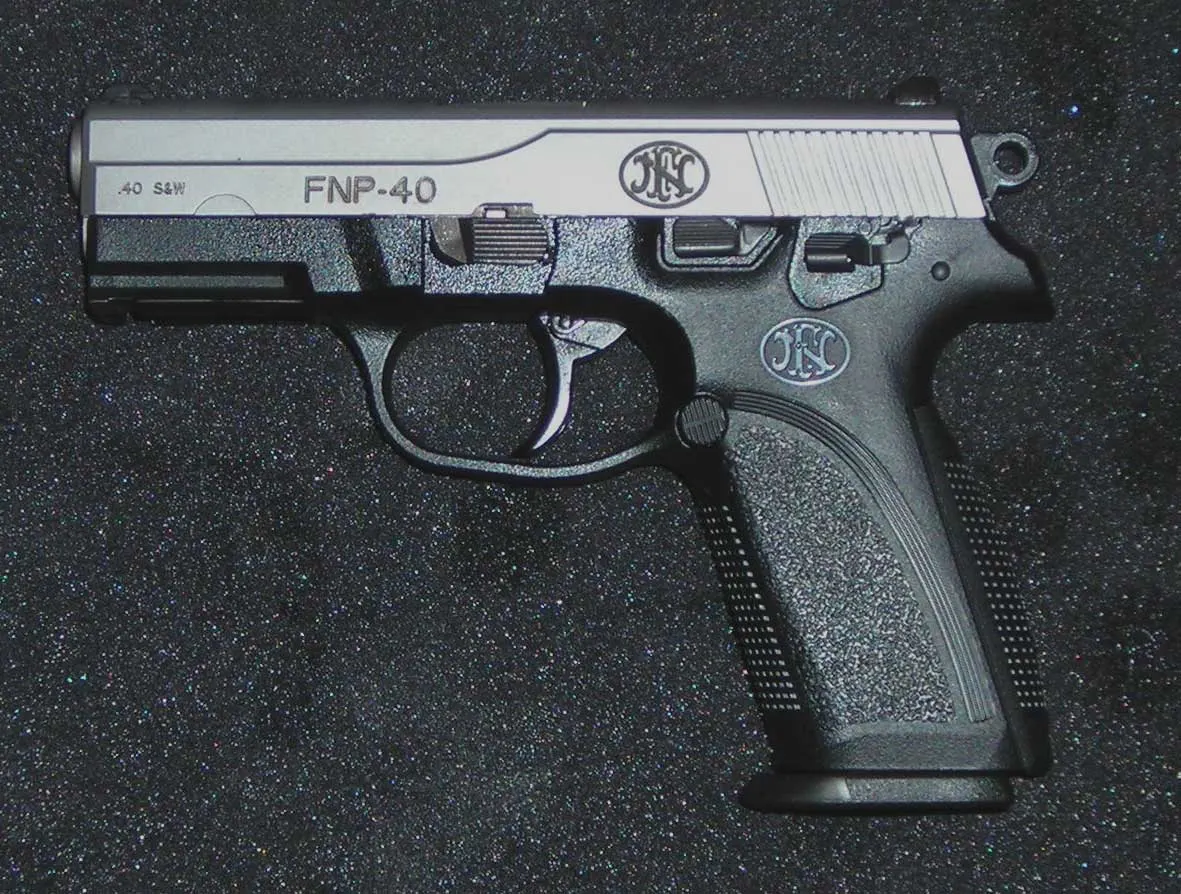 FN FNP