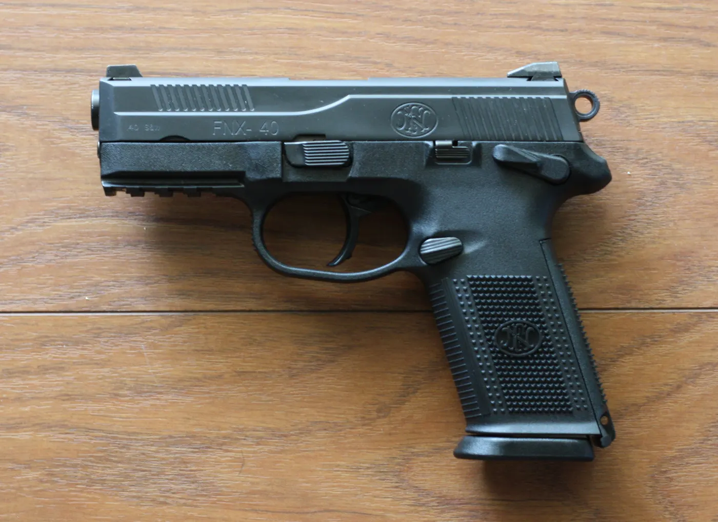 FN FNX