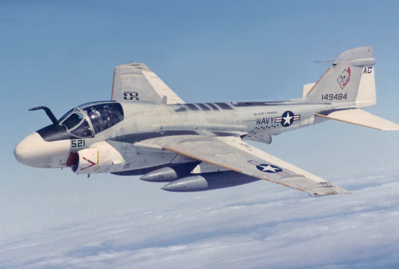 A-6 Intruder taktik bombardıman uçağı