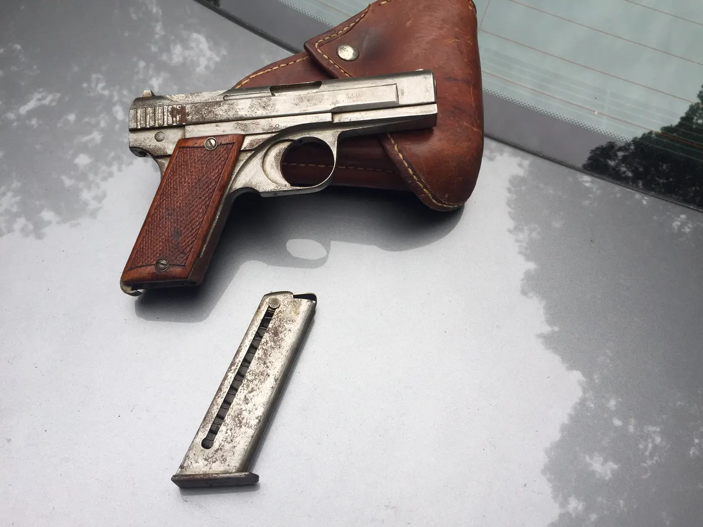 Hamada Type pistol