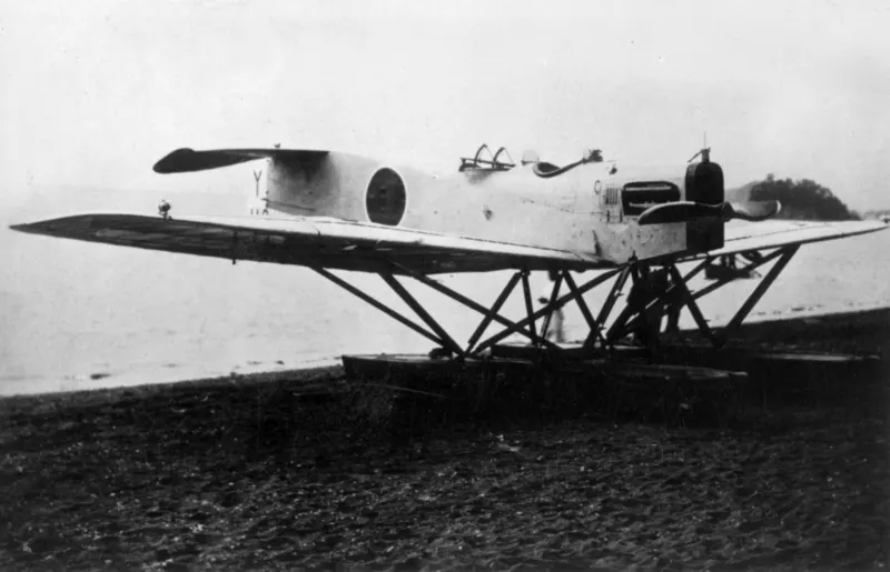 HE 2