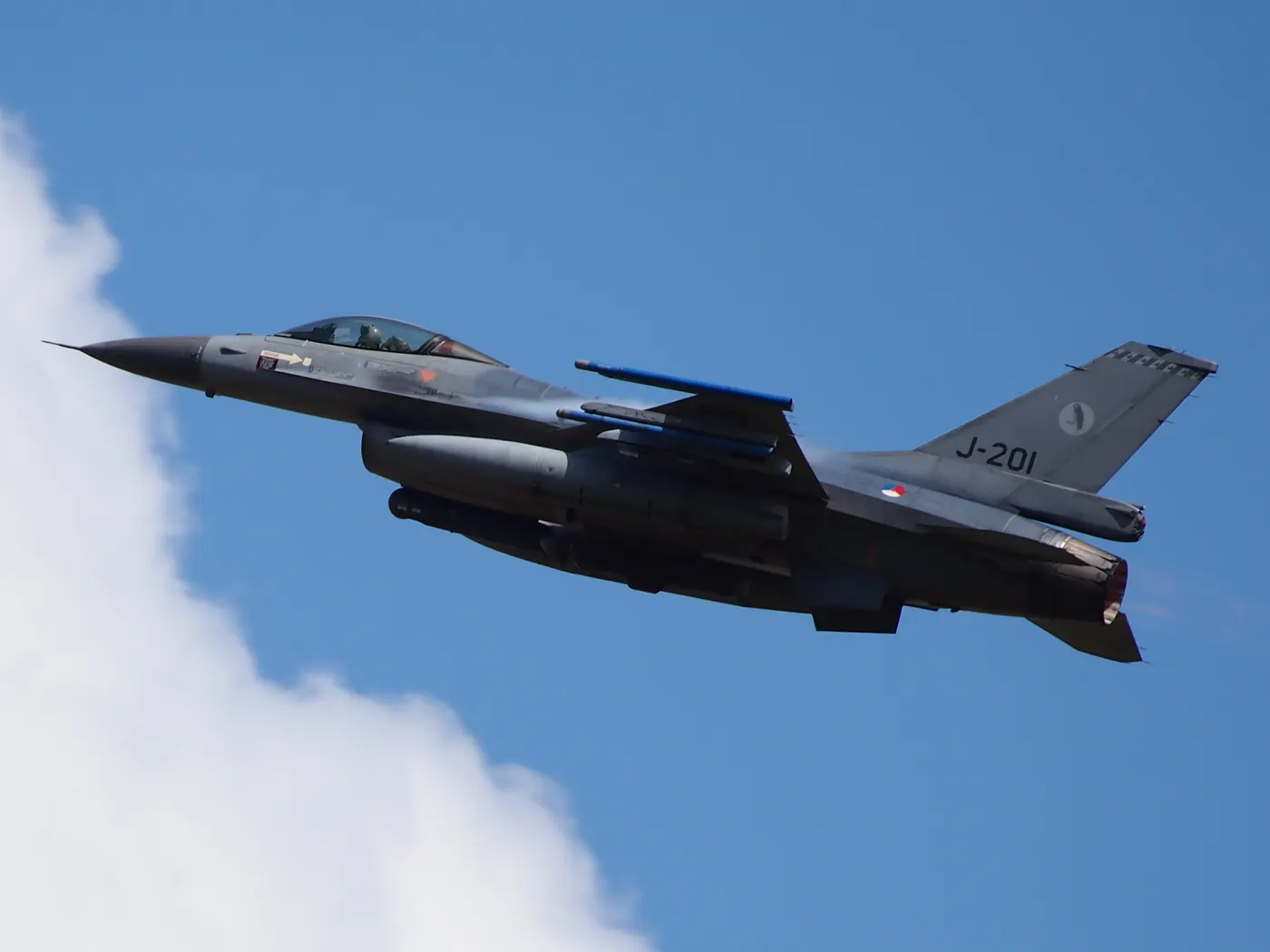J-201