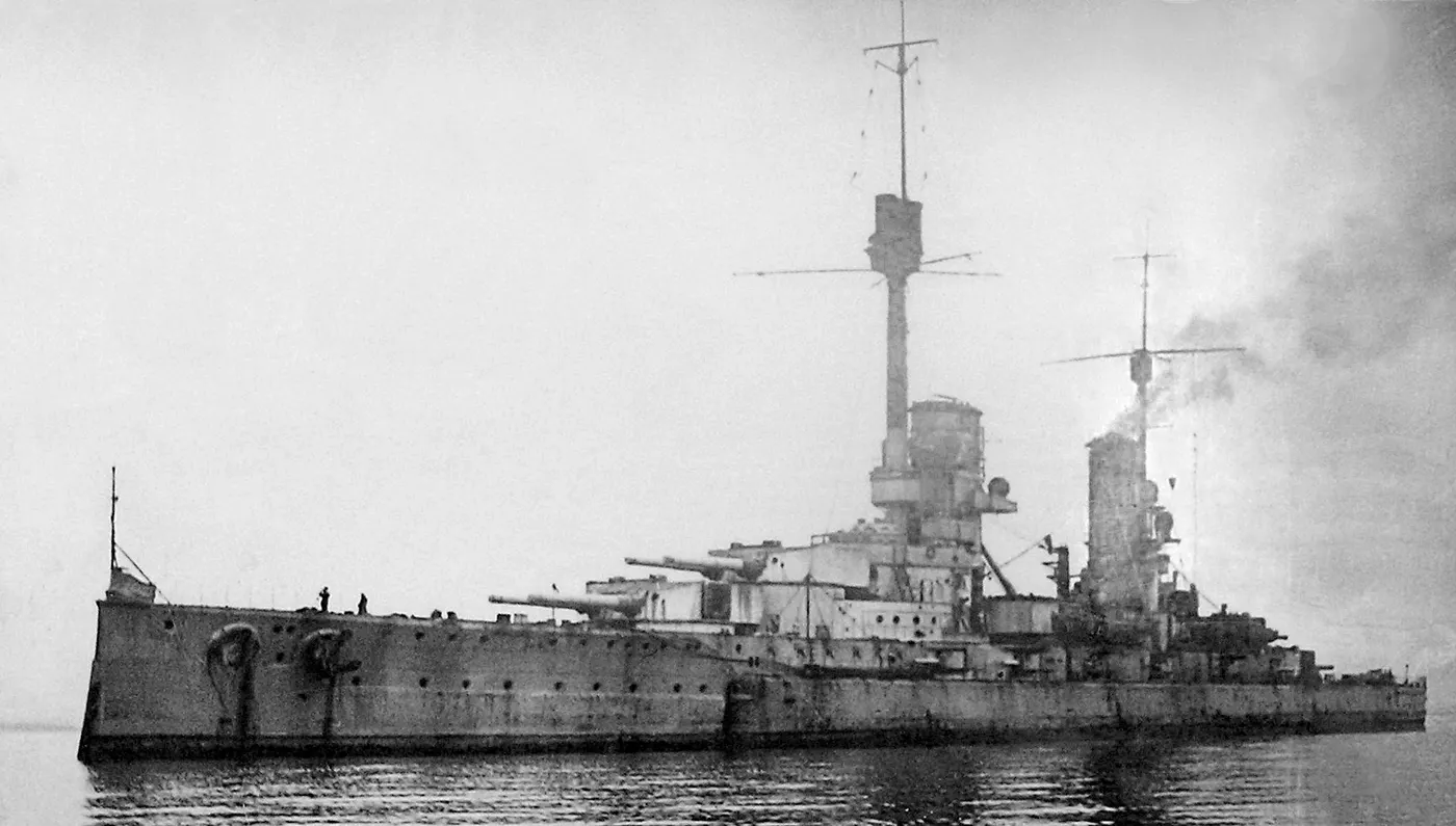 König-class battleship