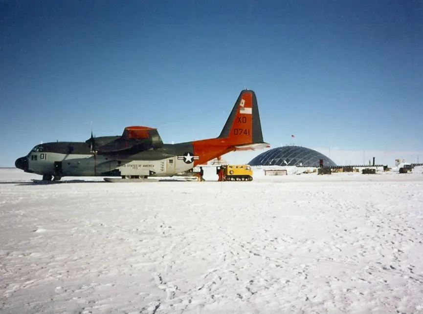 LC-130R Hercules
