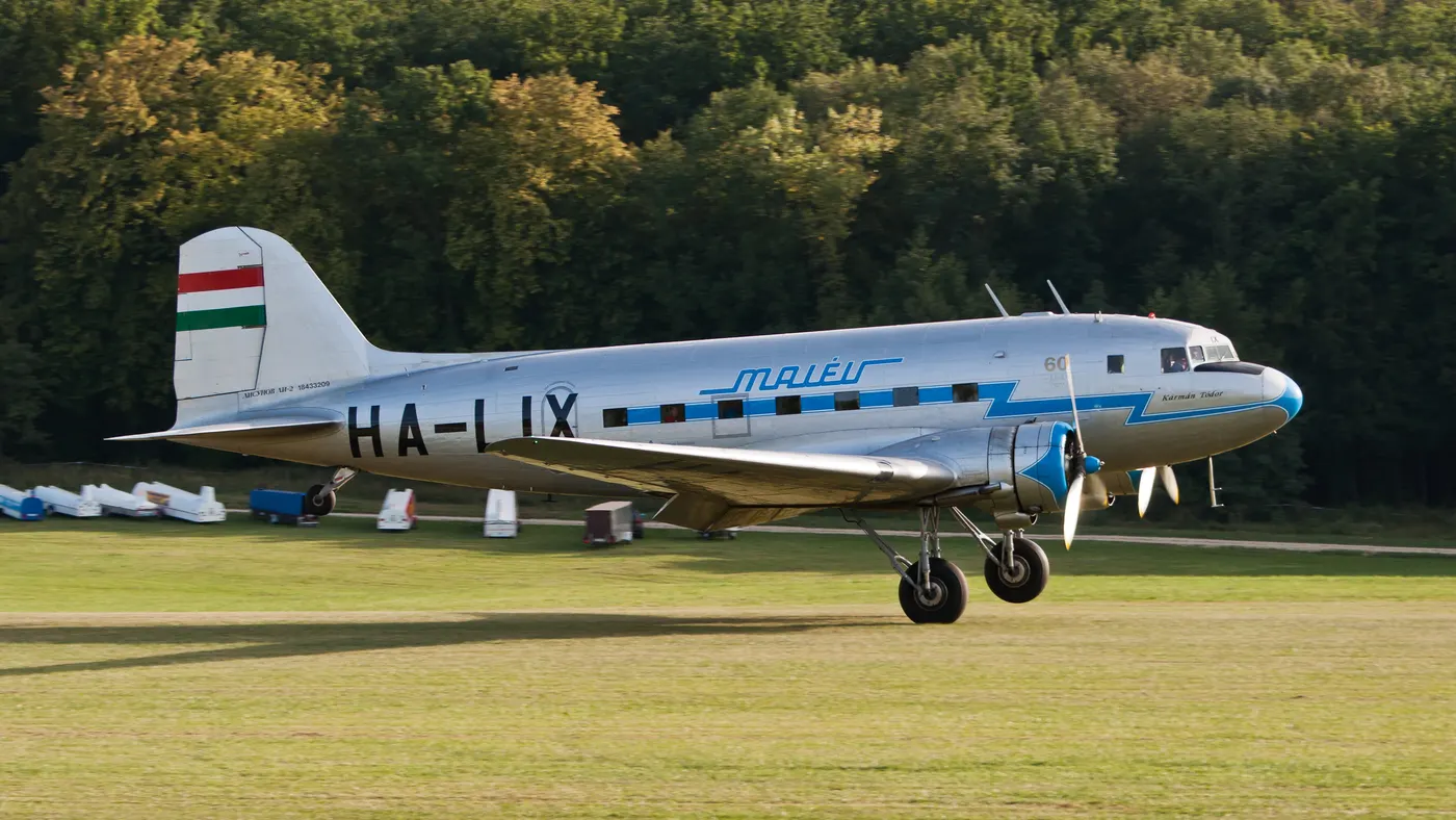 Lisunov Li-2