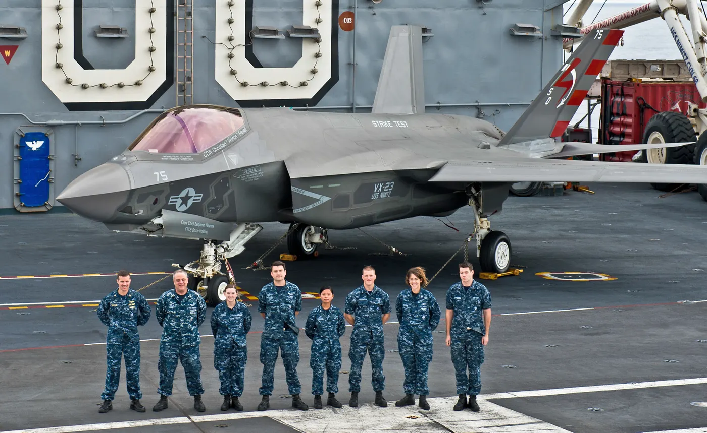 Lockheed Martin F-35C Lightning II stealth gemi avcısı