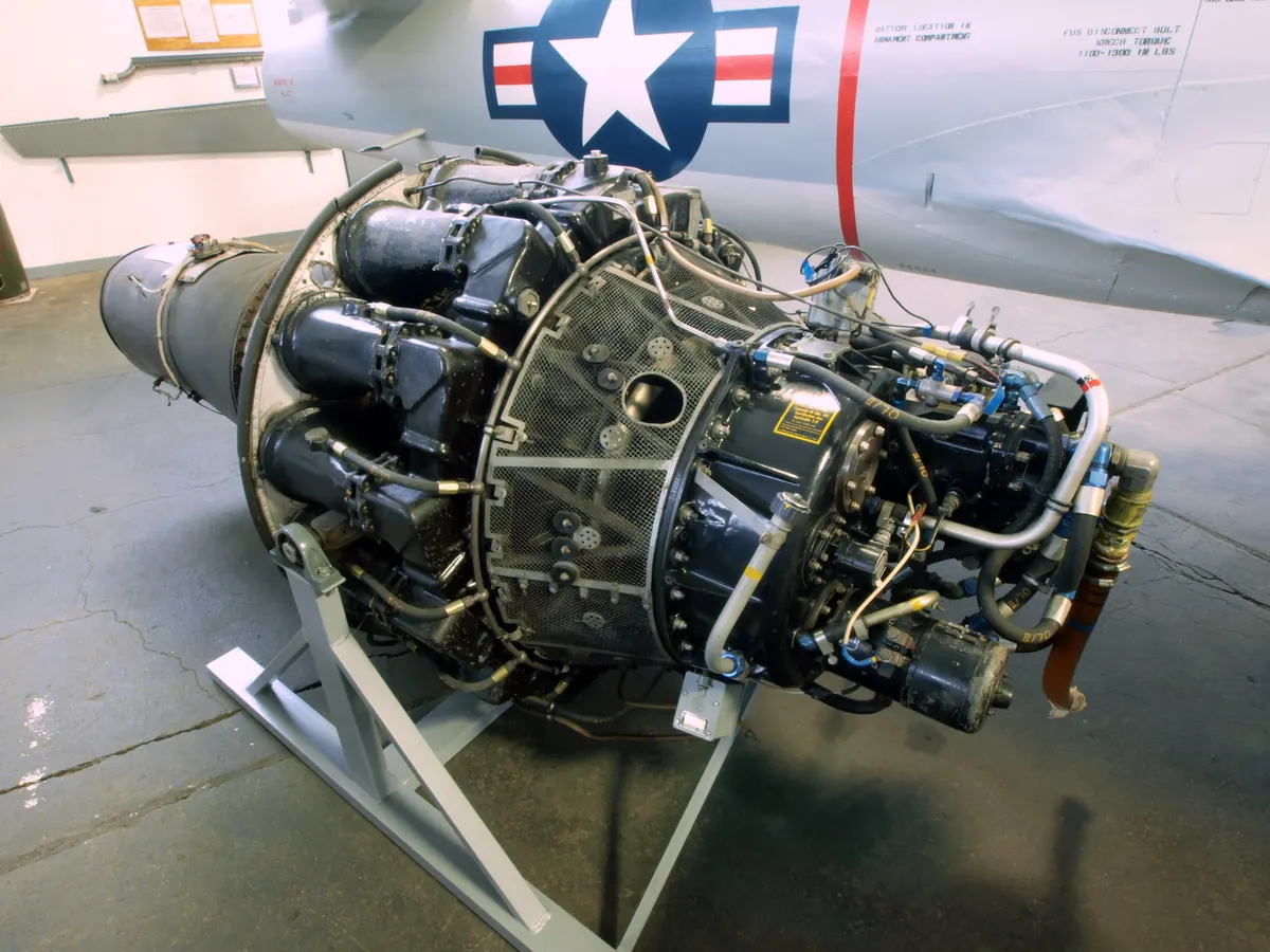 Sergilenen bir Allison J33 turbojet motoru