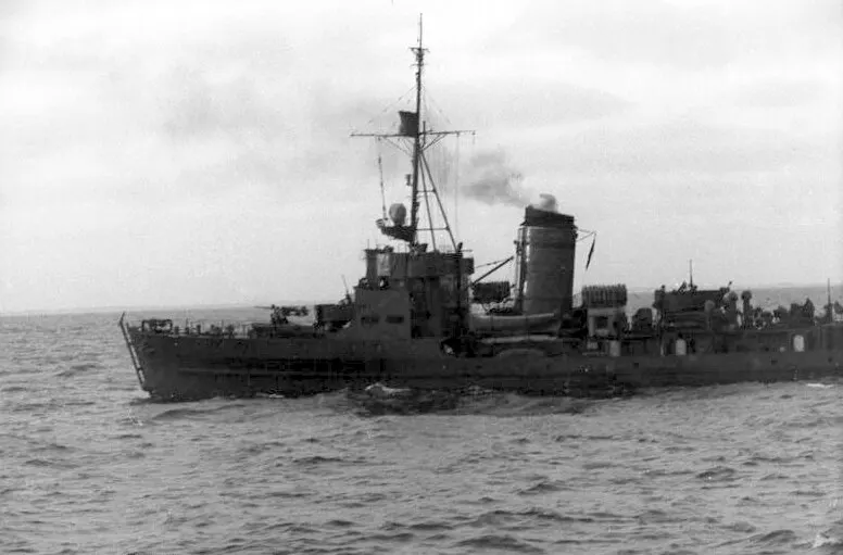 M-class minesweeper