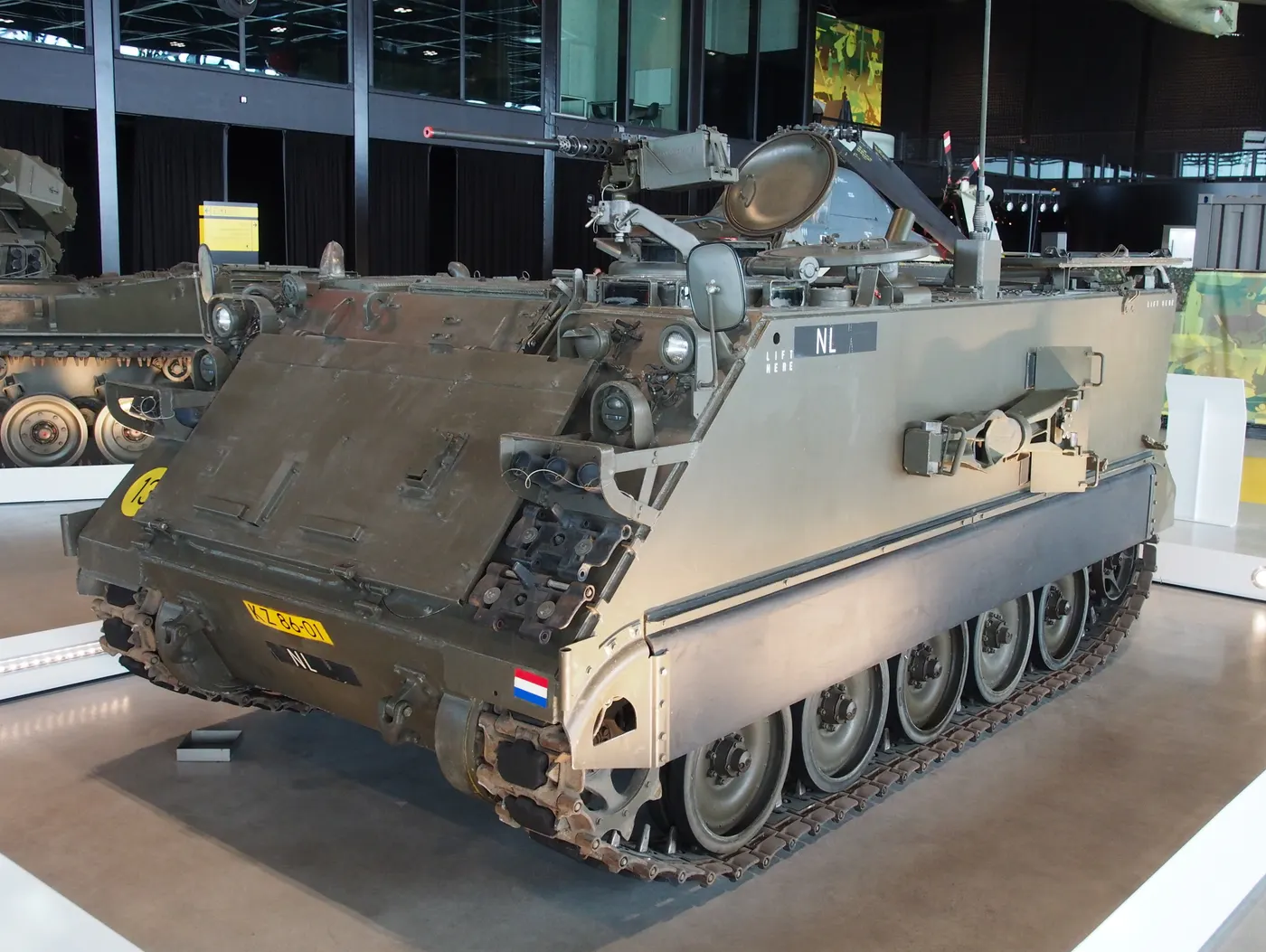 M106