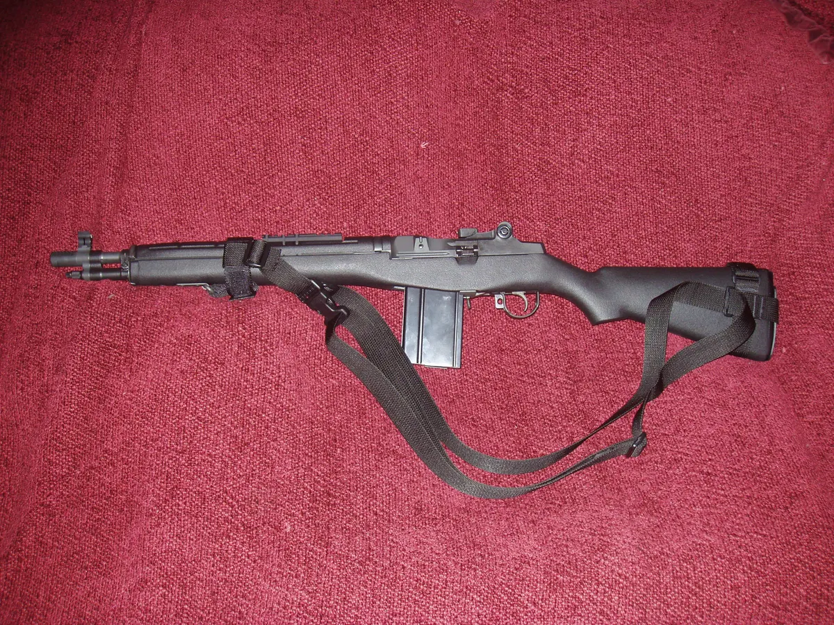 Springfield Armory M1A SOCOM 16 kısa namlulu tüfek