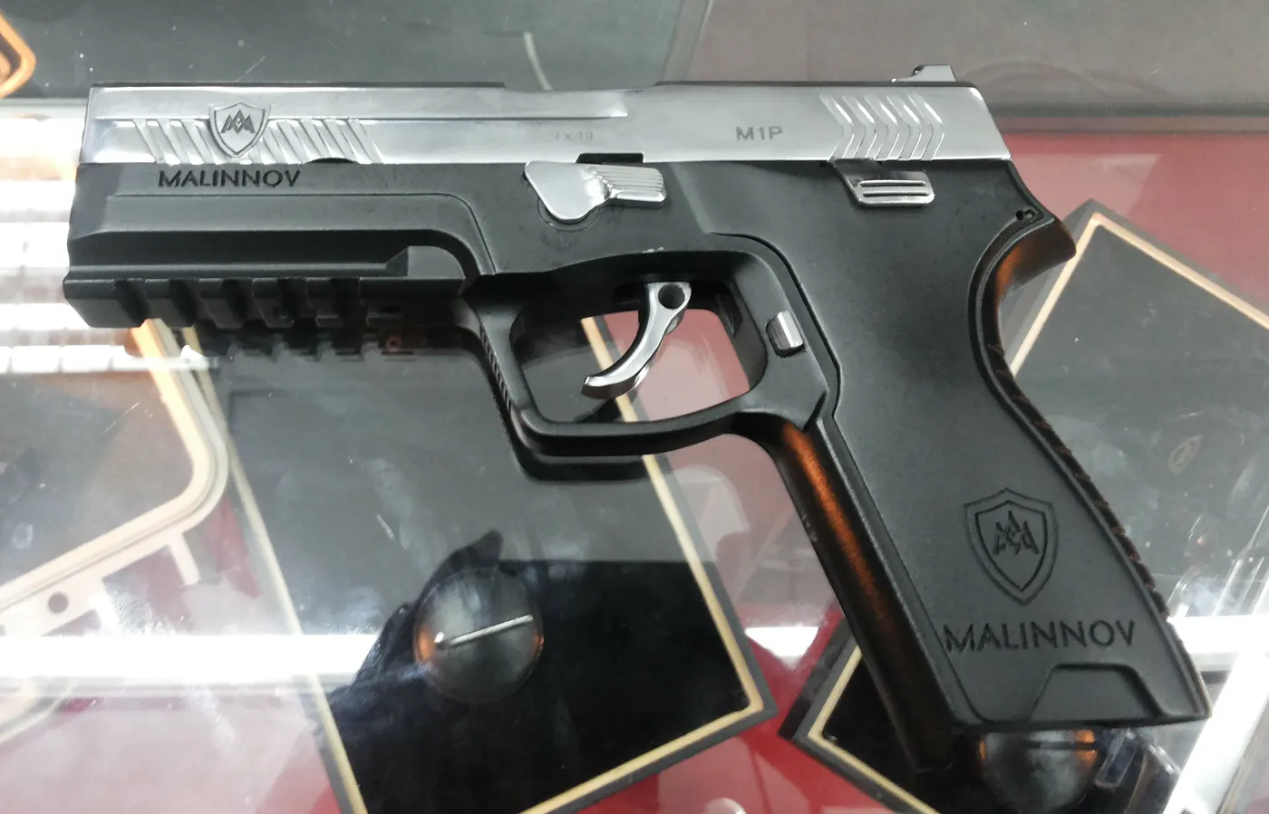 Malinnov pistol