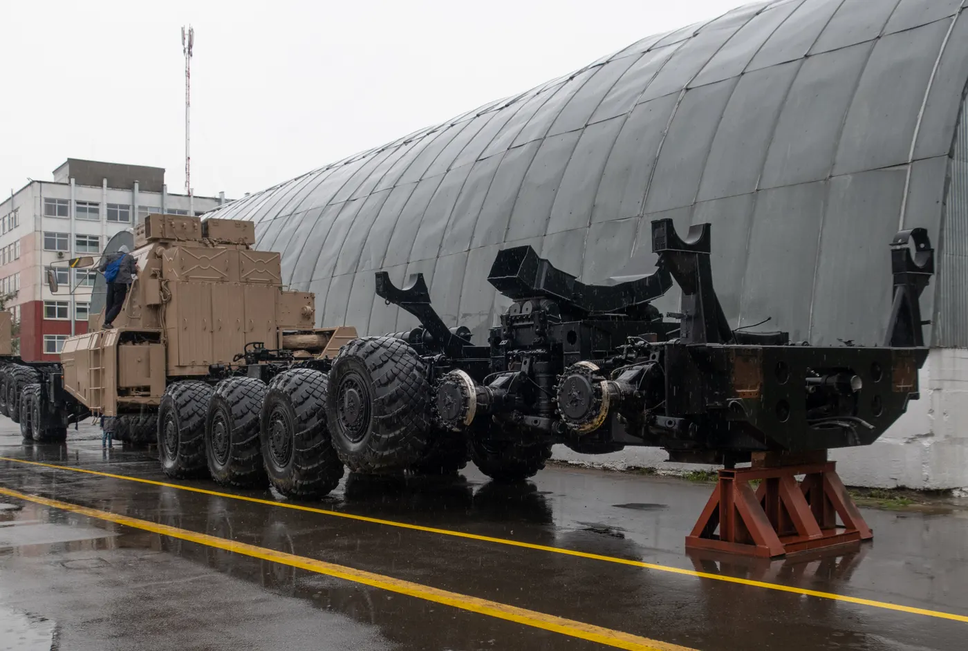 MAZ-7907