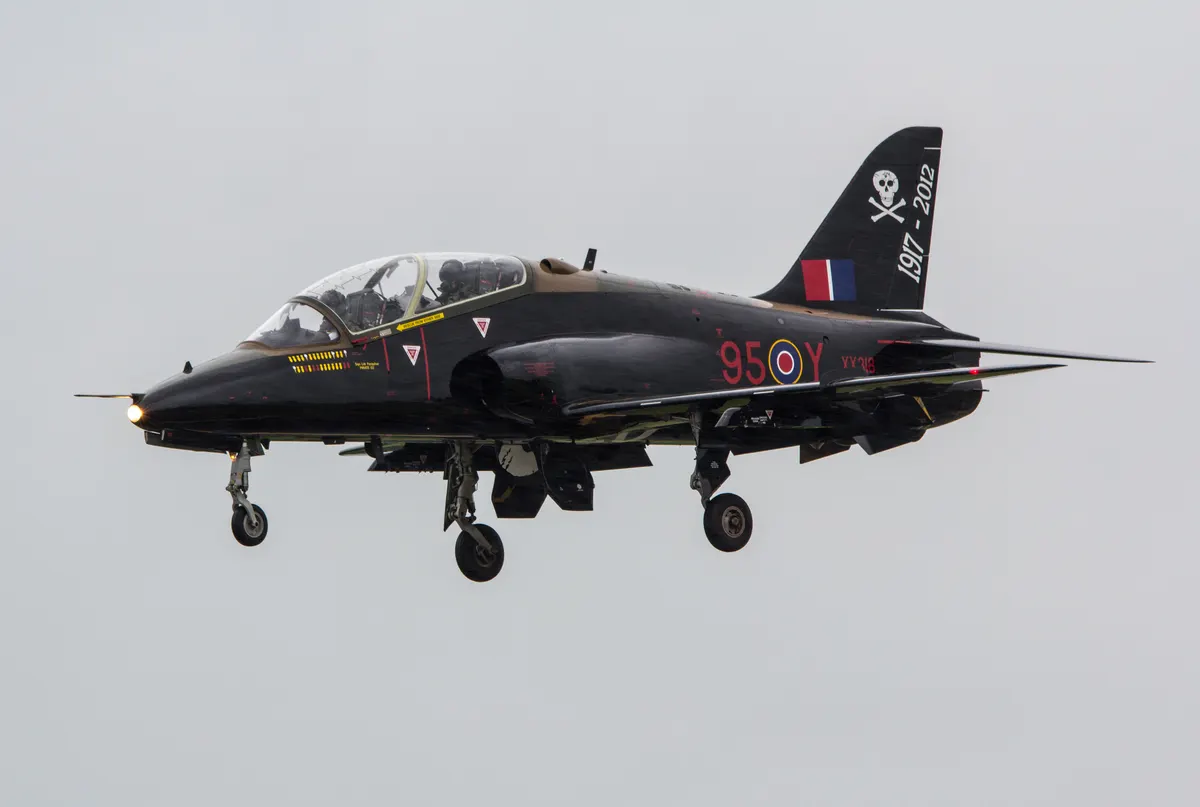 BAE Systems Hawk T1 ileri seviye jet eğitmeni uçuşta