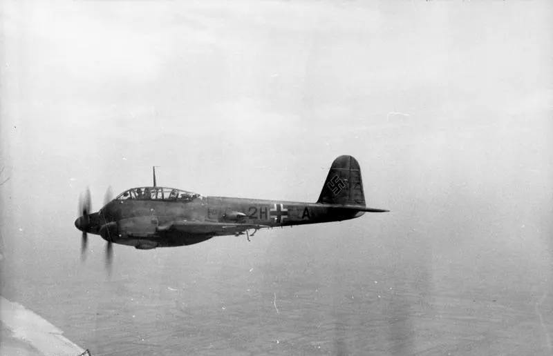 Messerschmitt Me 210 ikiyeli savaş uçağı